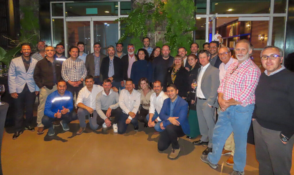 Cena de camaradería en el marco del “Encuentro de Distribuidores del Cono Sur y USA” de ENECON.